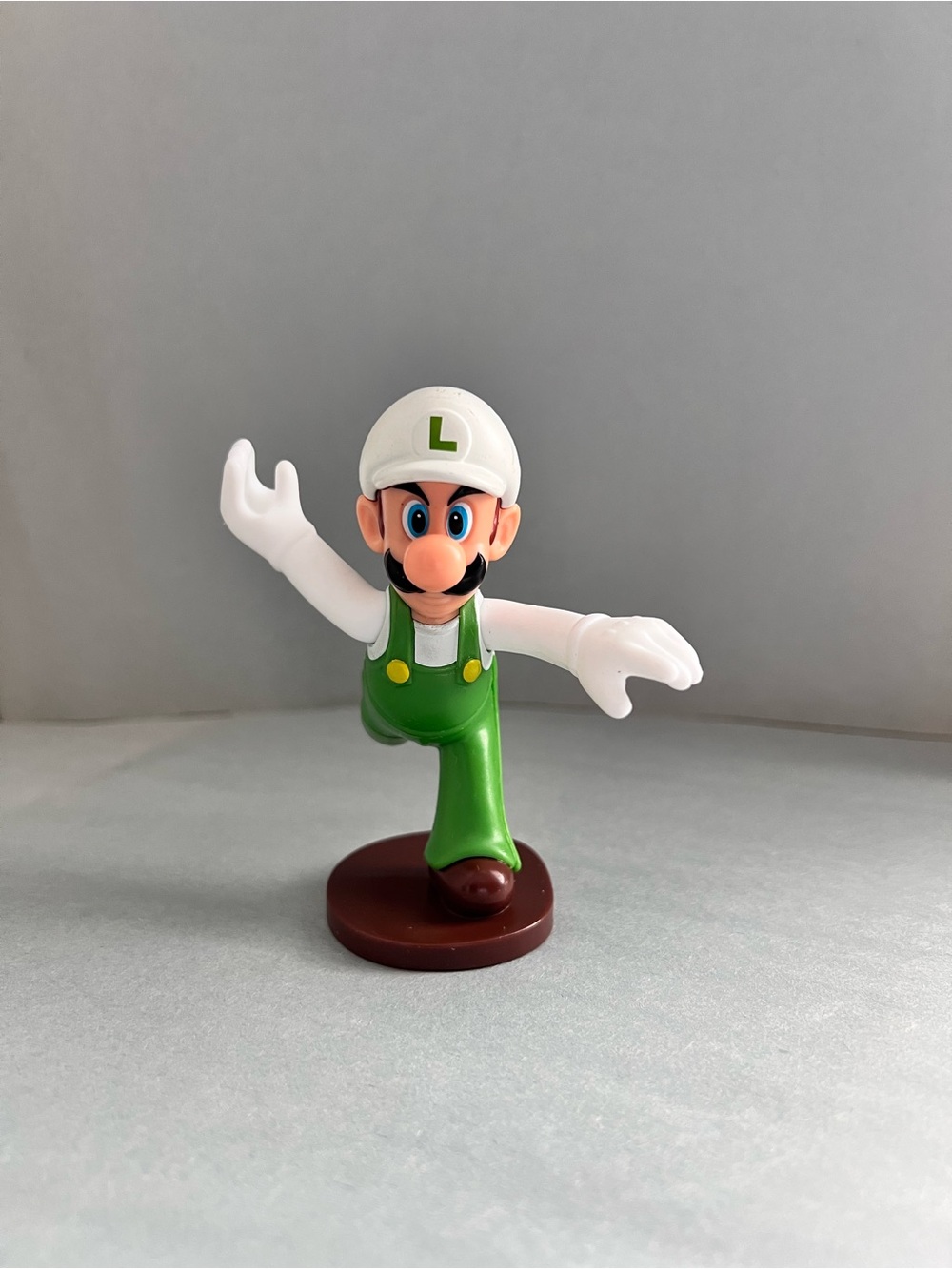 Super Mario Bros Fire Power Luigi Action Figure
